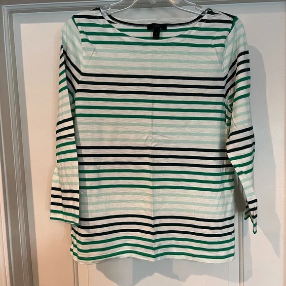 VGUC Fall bundle. Green J Crew vest with 3 coordinating shirts and one sweater - Picture 6 of 13